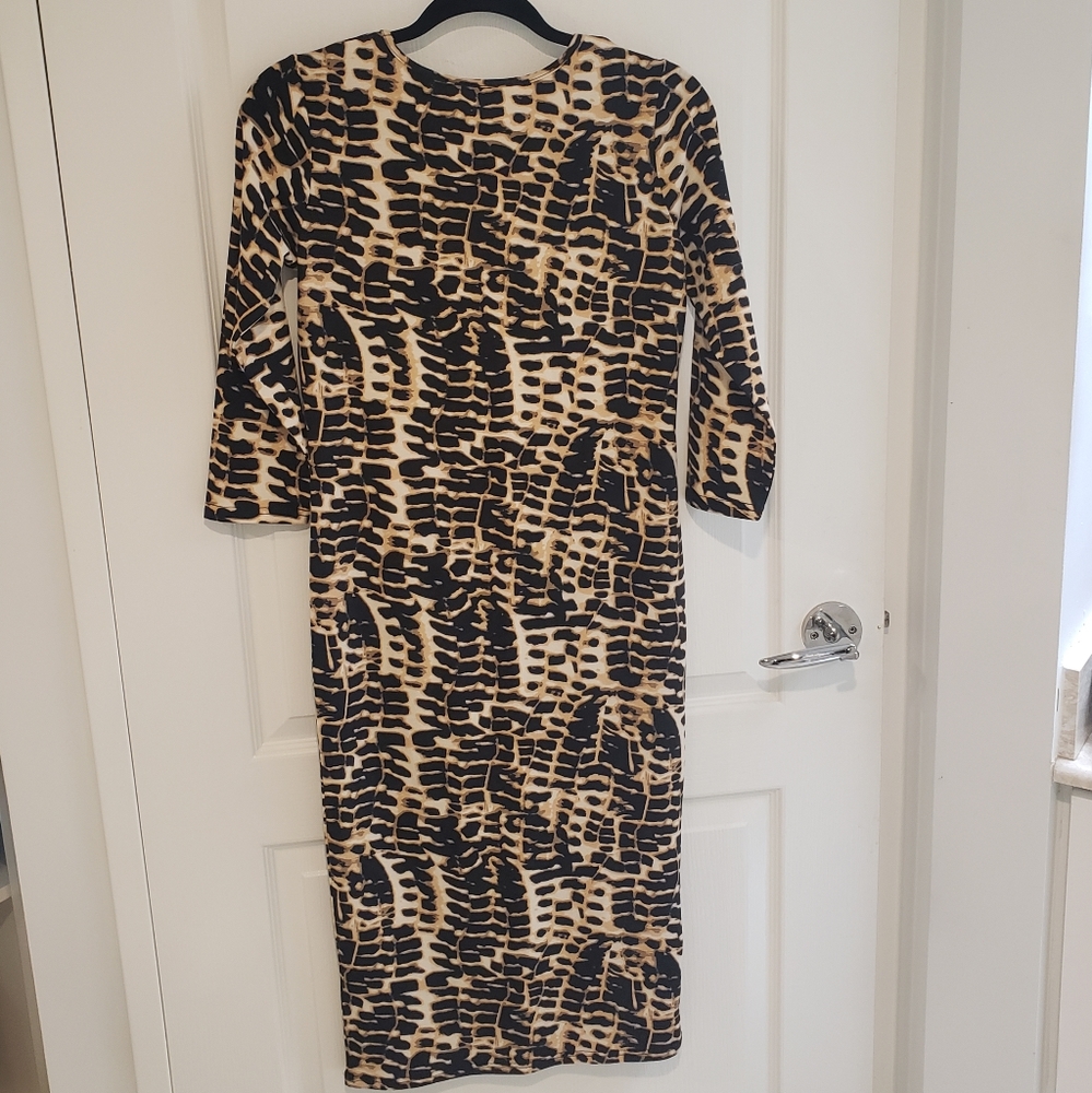 Animal print three-quarter sleeve dress